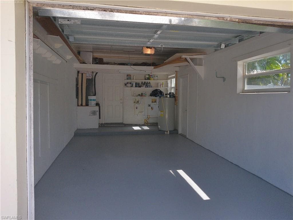 1443 Ricardo AVE-30