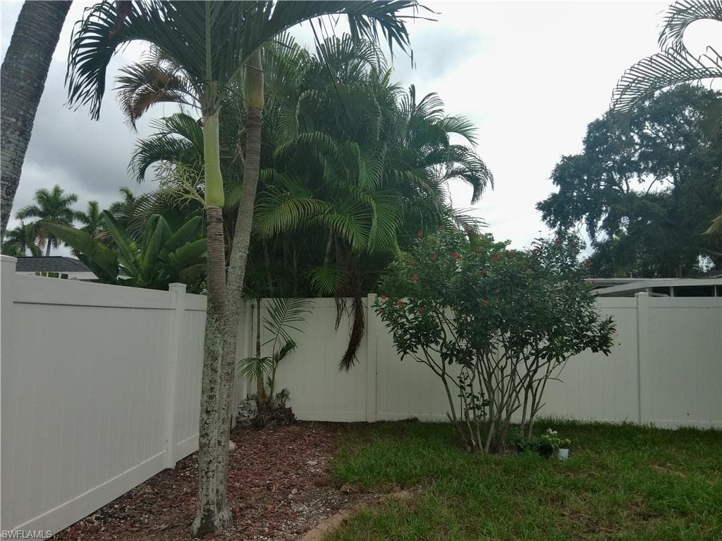 1443 Ricardo AVE-28
