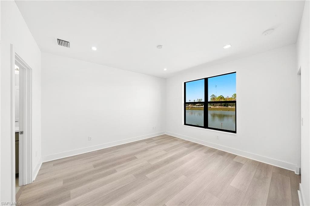 13104 Georges Cay PL-22