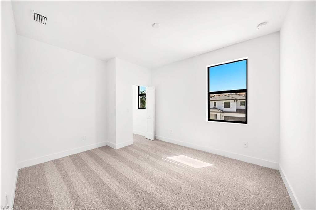 13104 Georges Cay PL-33