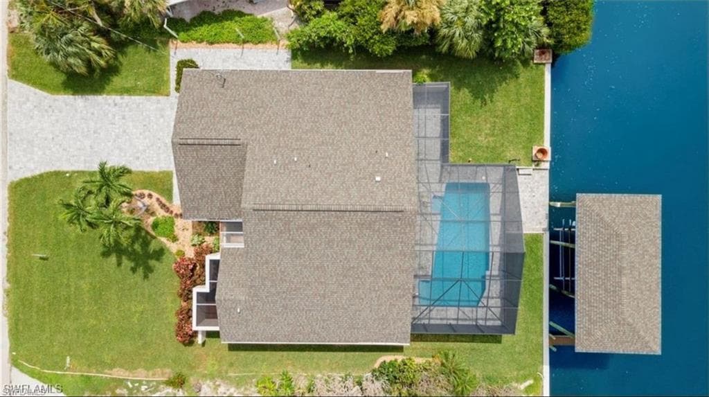 323 Washington CT-5