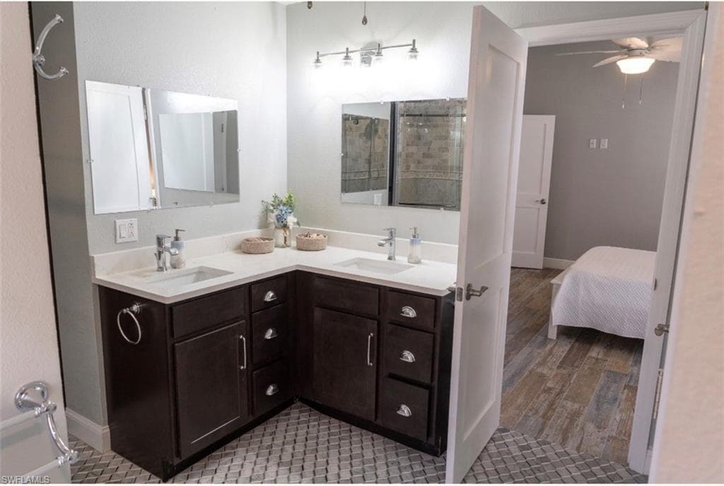 323 Washington CT-29