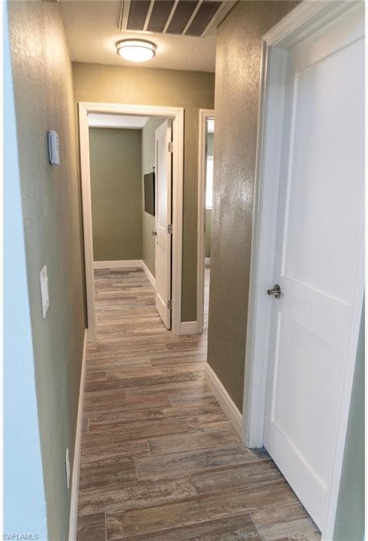 323 Washington CT-32