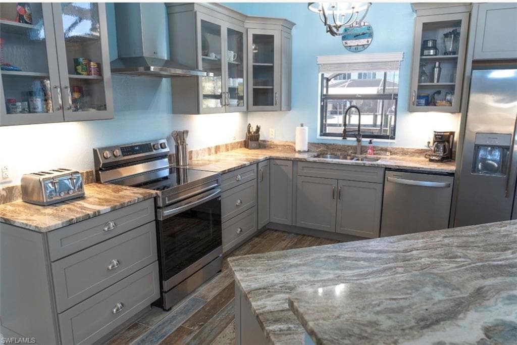 323 Washington CT-13