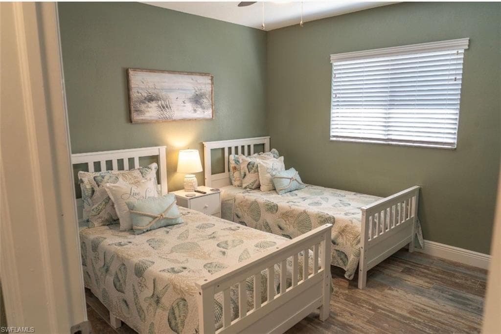 323 Washington CT-36