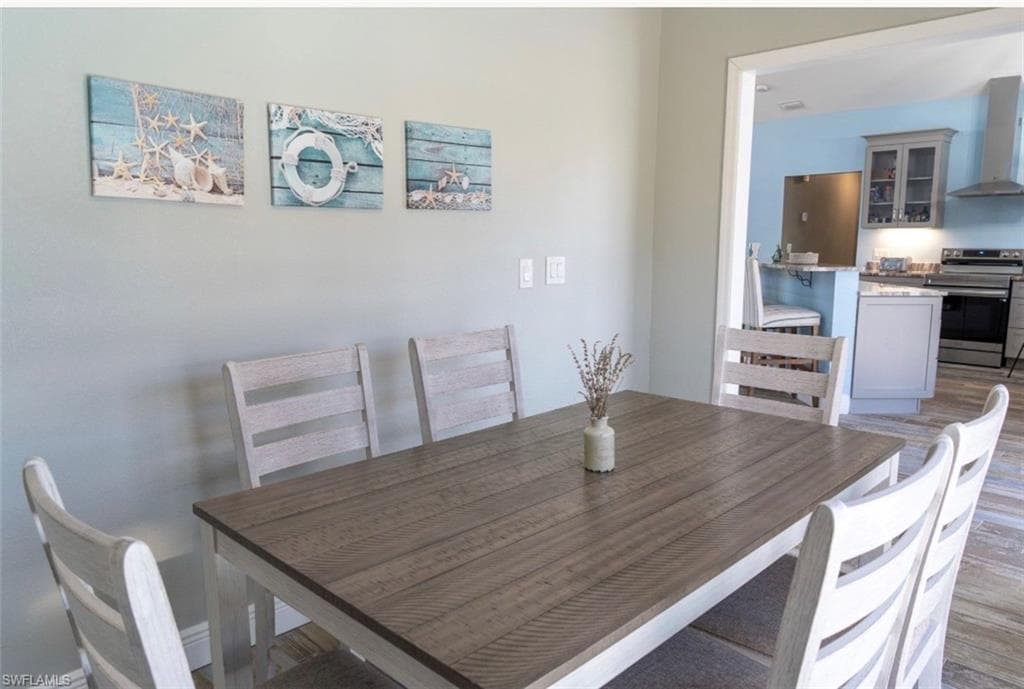 323 Washington CT-39