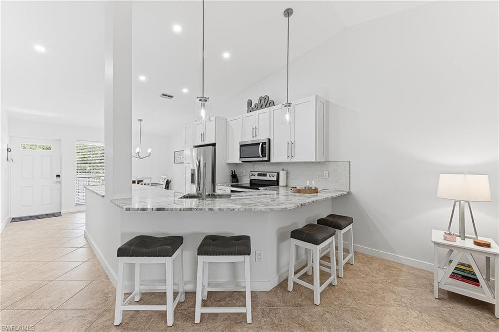 887 Gulf Pavilion DR 203-4