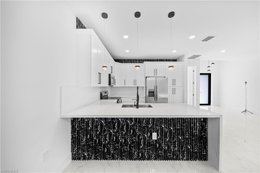 3701 Ida AVE N-8