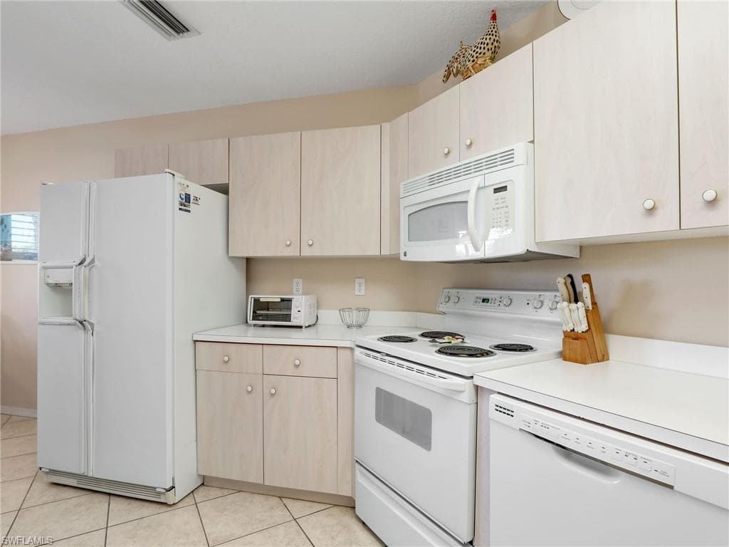 2408 Millcreek LN 202-7