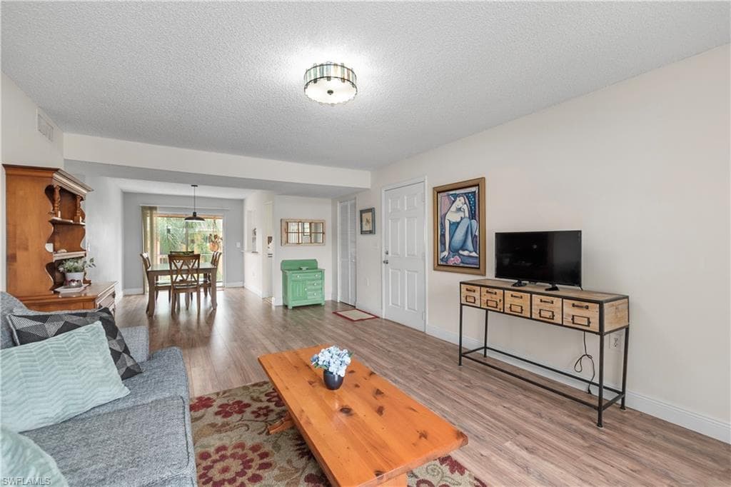 12620 Kenwood LN C-4
