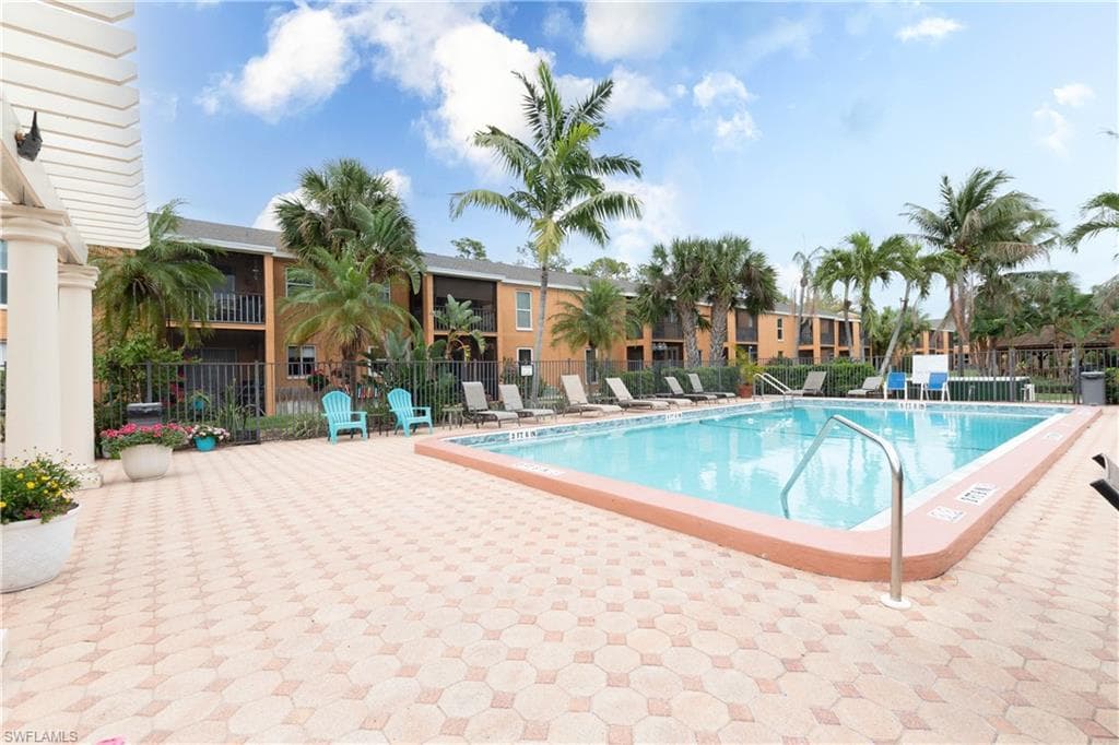 12620 Kenwood LN C-18