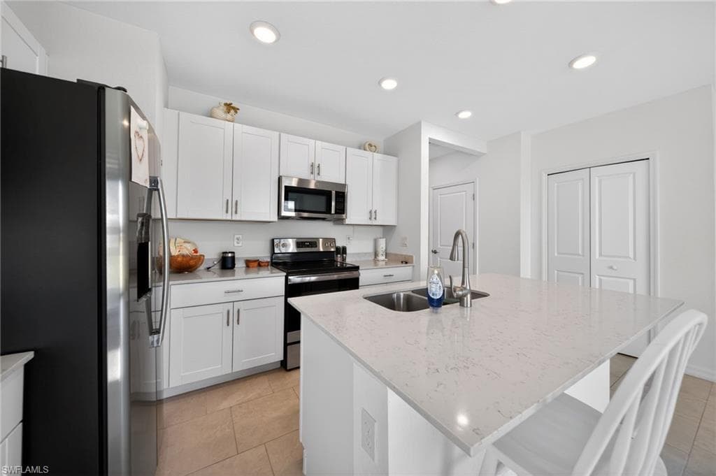 14275 Oviedo PL-4