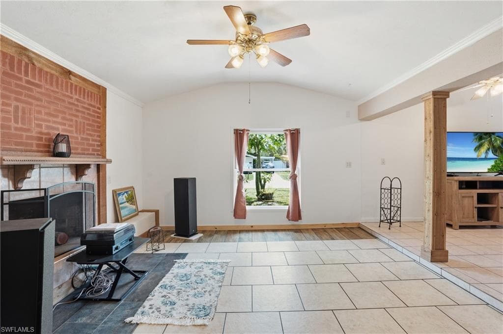 1631 North DR-11
