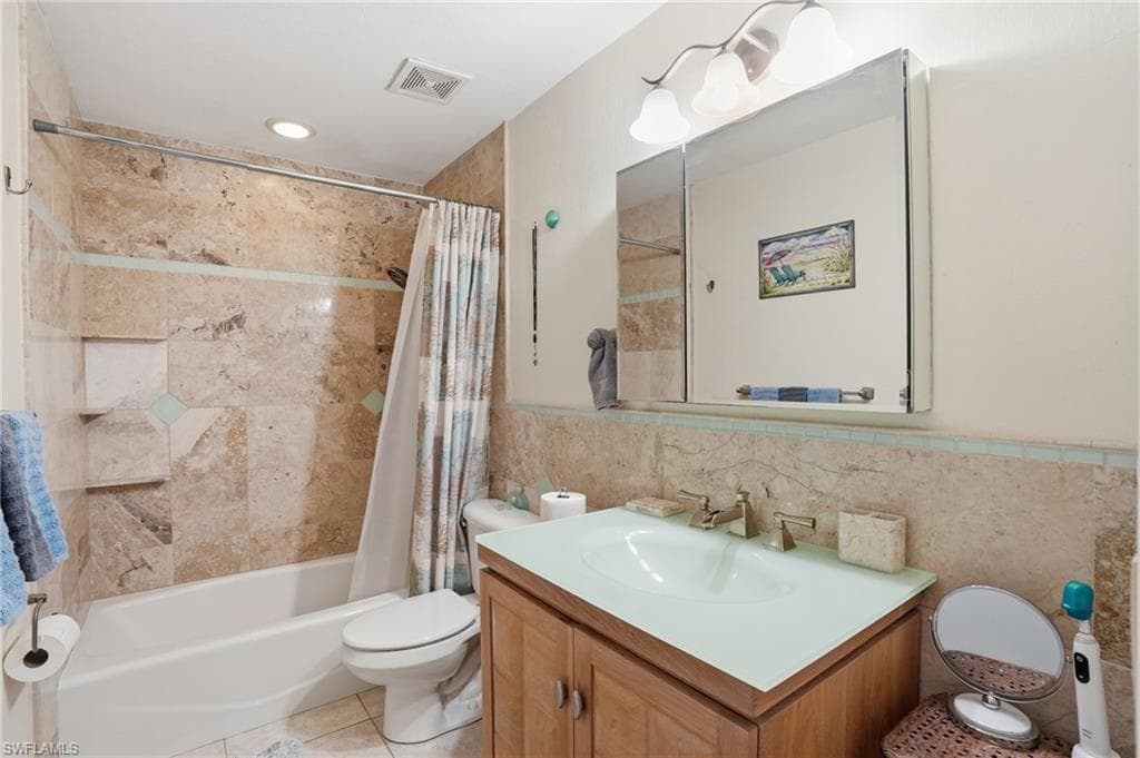 1631 North DR-25