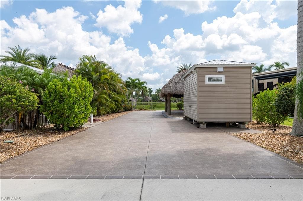 5221 Marsh Mallow TRL-1
