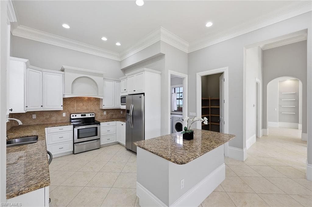 21701 Arenga LN-25