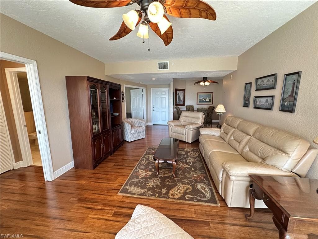 22748 Island Pines WAY 302-4
