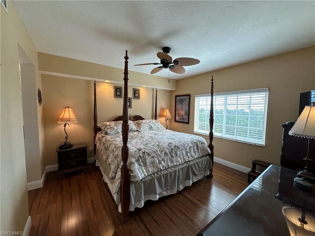 22748 Island Pines WAY 302-10