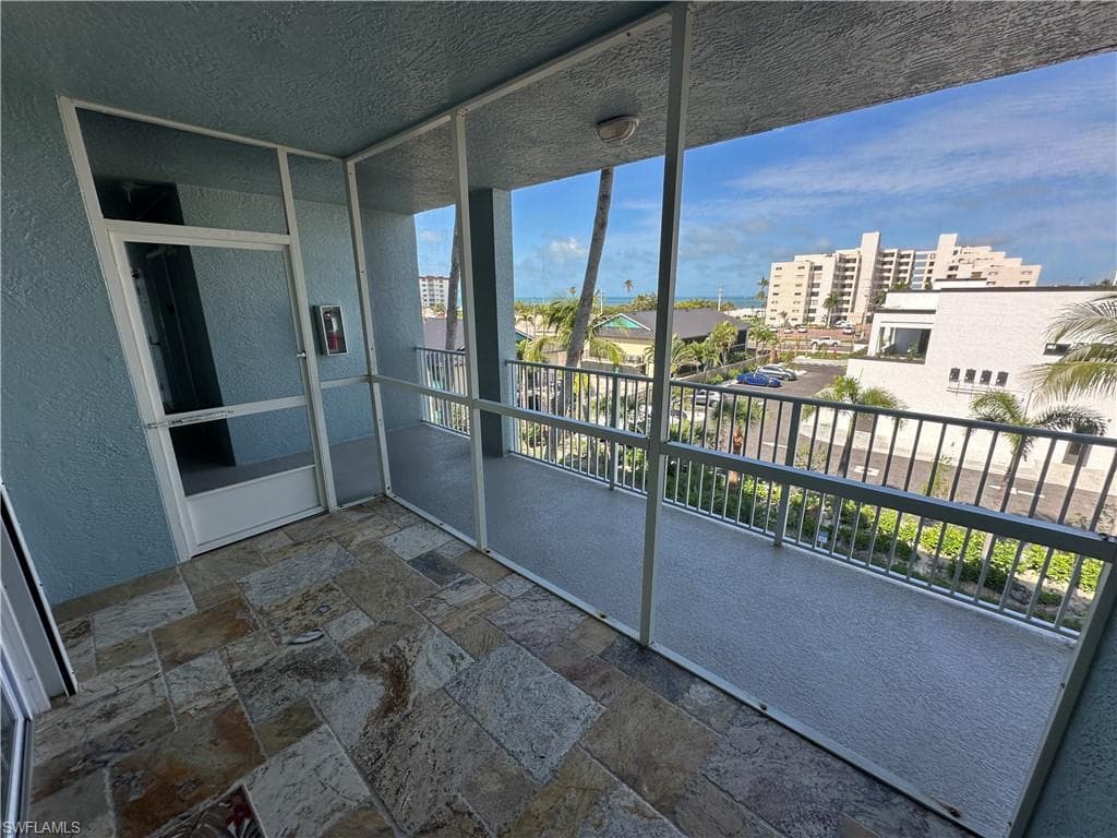 22748 Island Pines WAY 302-7