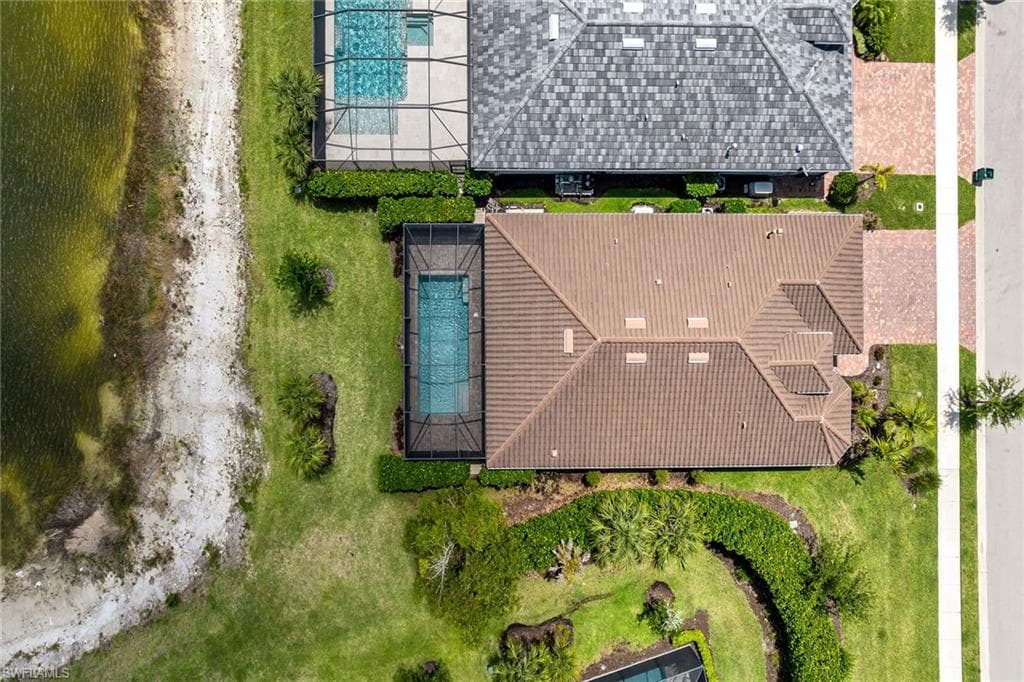 6787 Pennyroyal DR-39