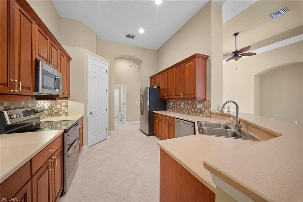 7914 Founders CIR-3