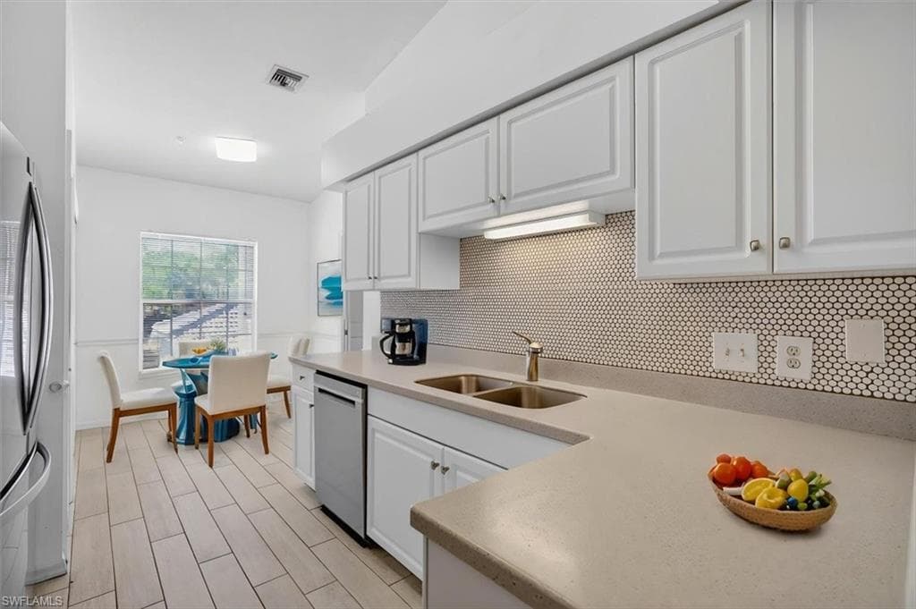 25730 Lake Amelia WAY 202-7