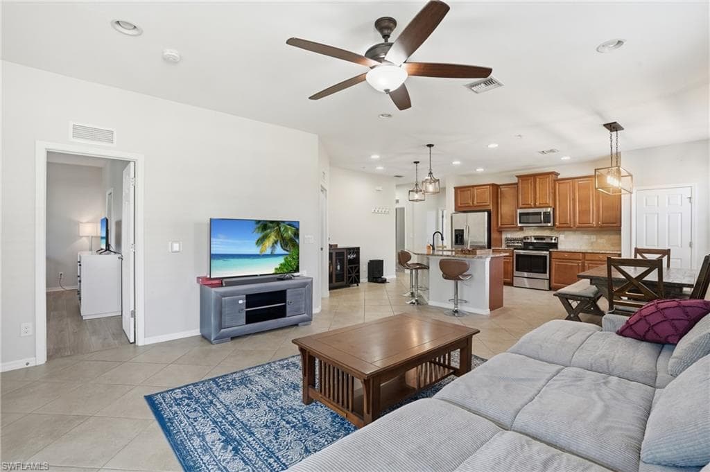8515 Oakshade CIR 201-5
