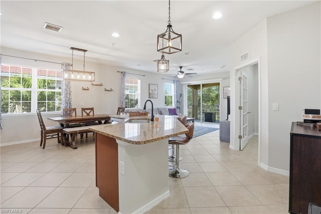8515 Oakshade CIR 201-15