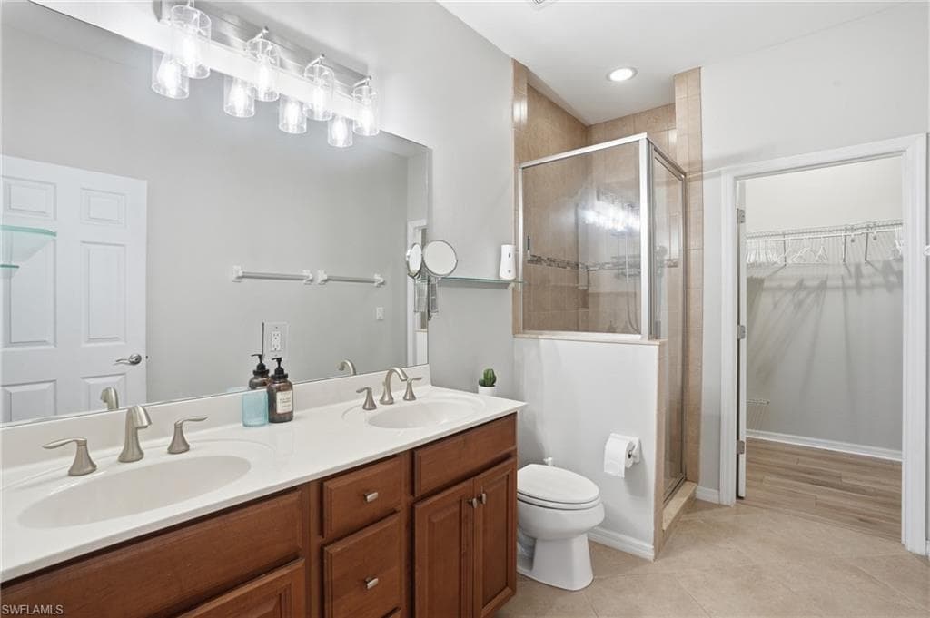 8515 Oakshade CIR 201-19
