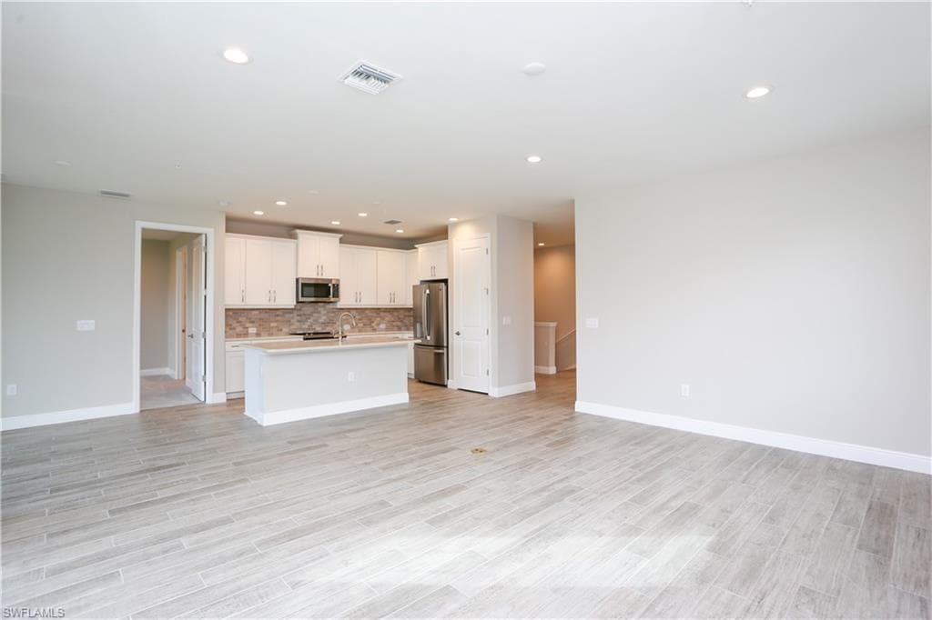 2626 Seychelles CIR 1405-9