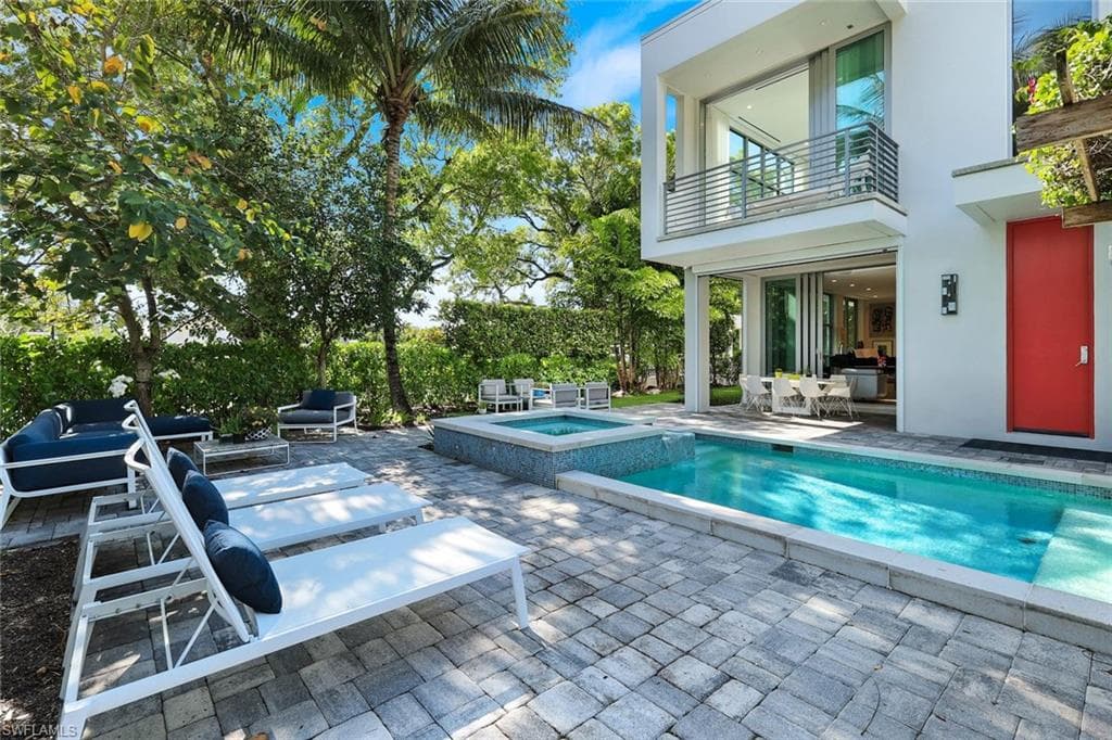 335 Banyan BLVD 4-41