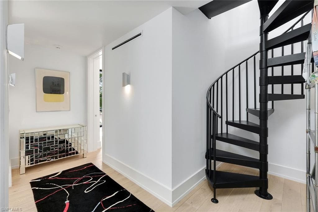335 Banyan BLVD 4-36