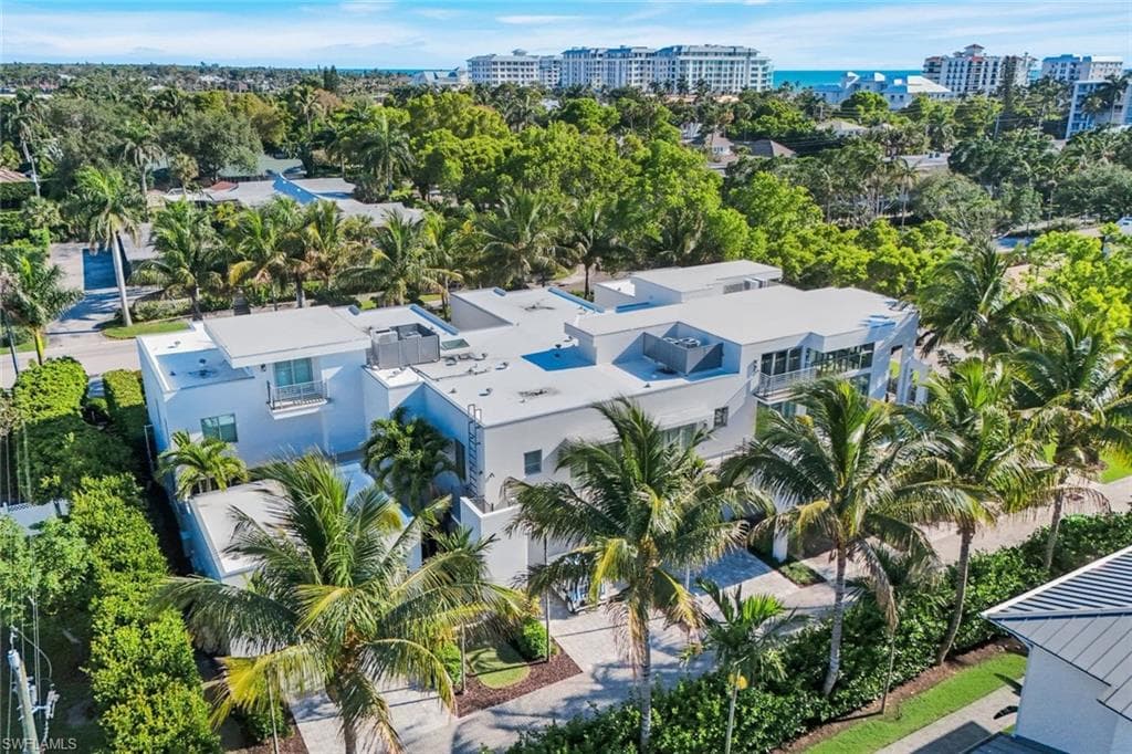 335 Banyan BLVD 4-47