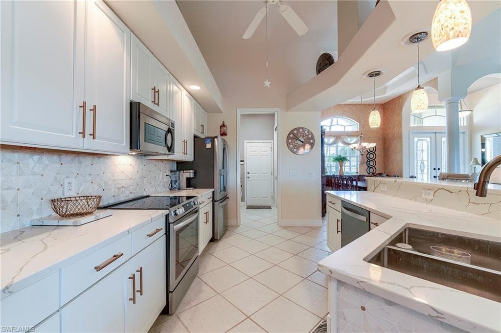 8555 Southwind Bay CIR-9