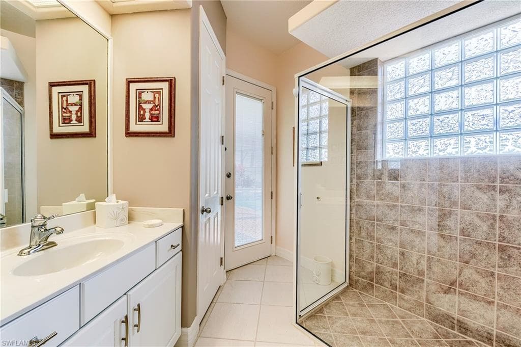 8555 Southwind Bay CIR-28