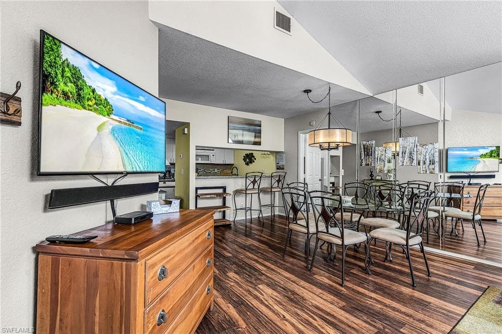 4140 Gunnison CT 622-2