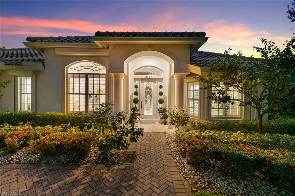 8037 Vera Cruz WAY-43
