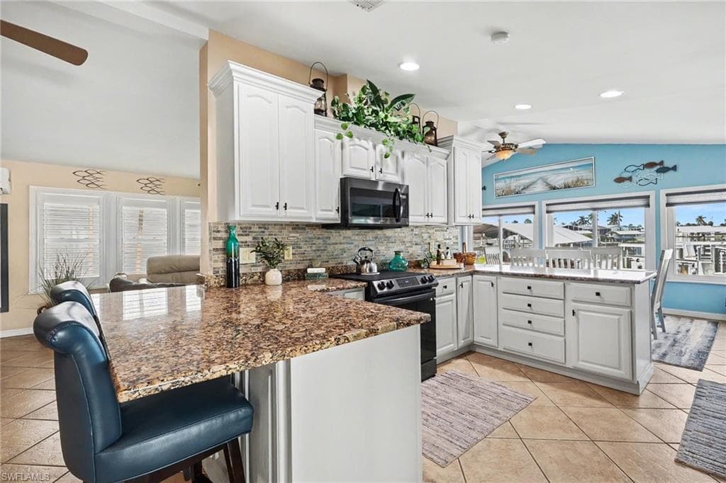 11111 Bayside LN-6