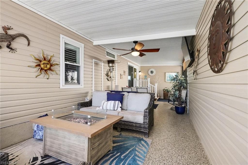 11111 Bayside LN-23