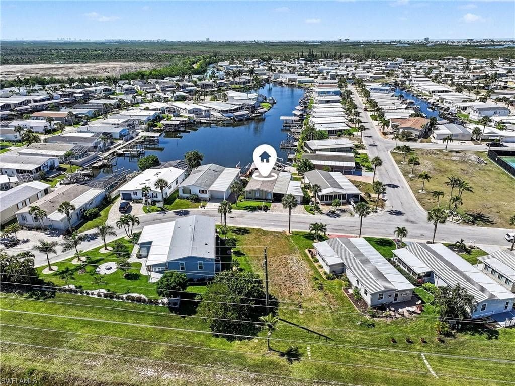 11111 Bayside LN-33