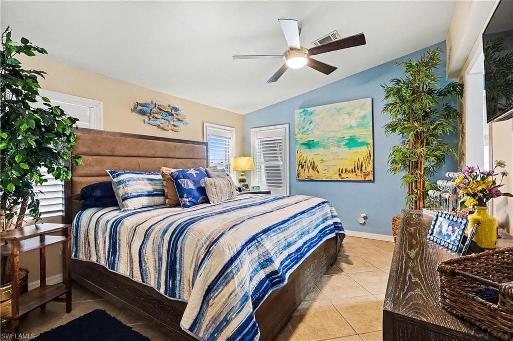 11111 Bayside LN-18