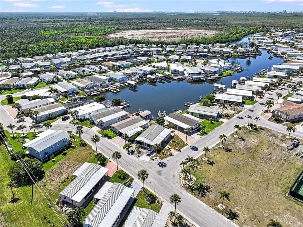 11111 Bayside LN-30