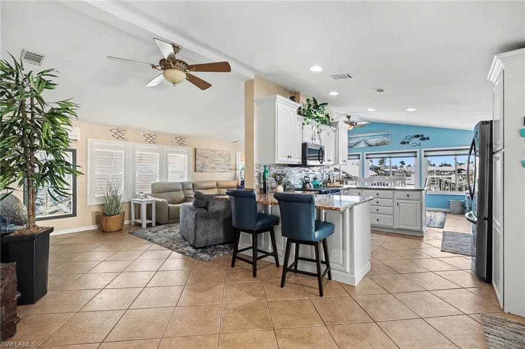 11111 Bayside LN-7