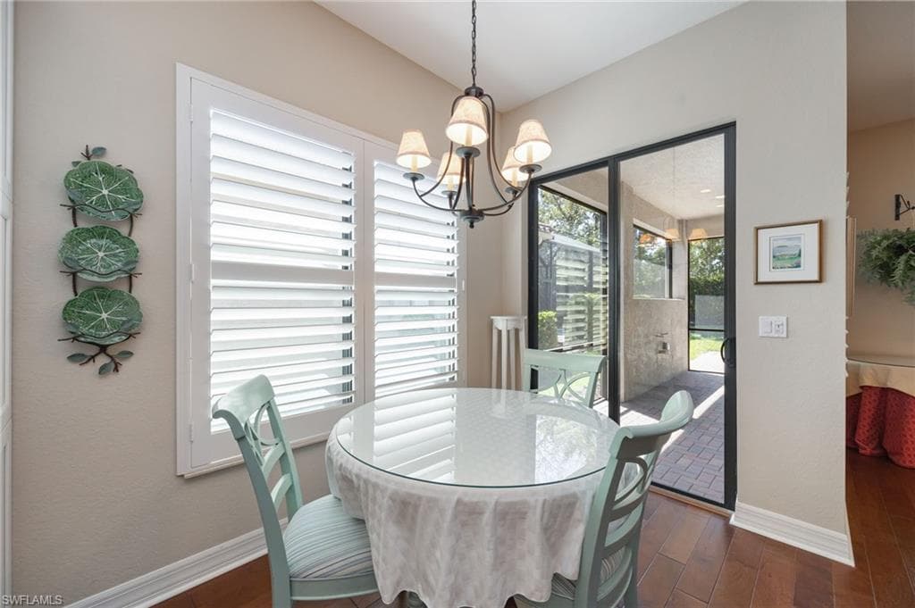 13736 Luna DR-8
