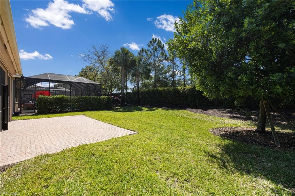 13736 Luna DR-23