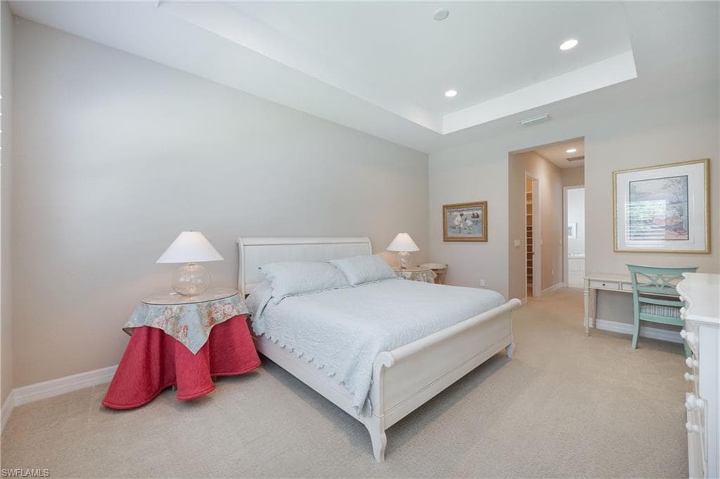 13736 Luna DR-9