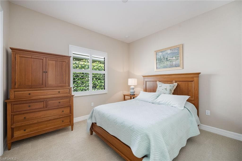13736 Luna DR-17