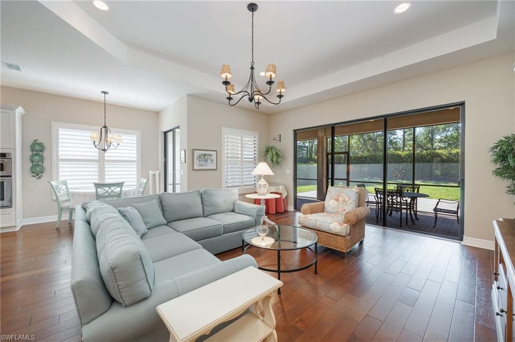 13736 Luna DR-3