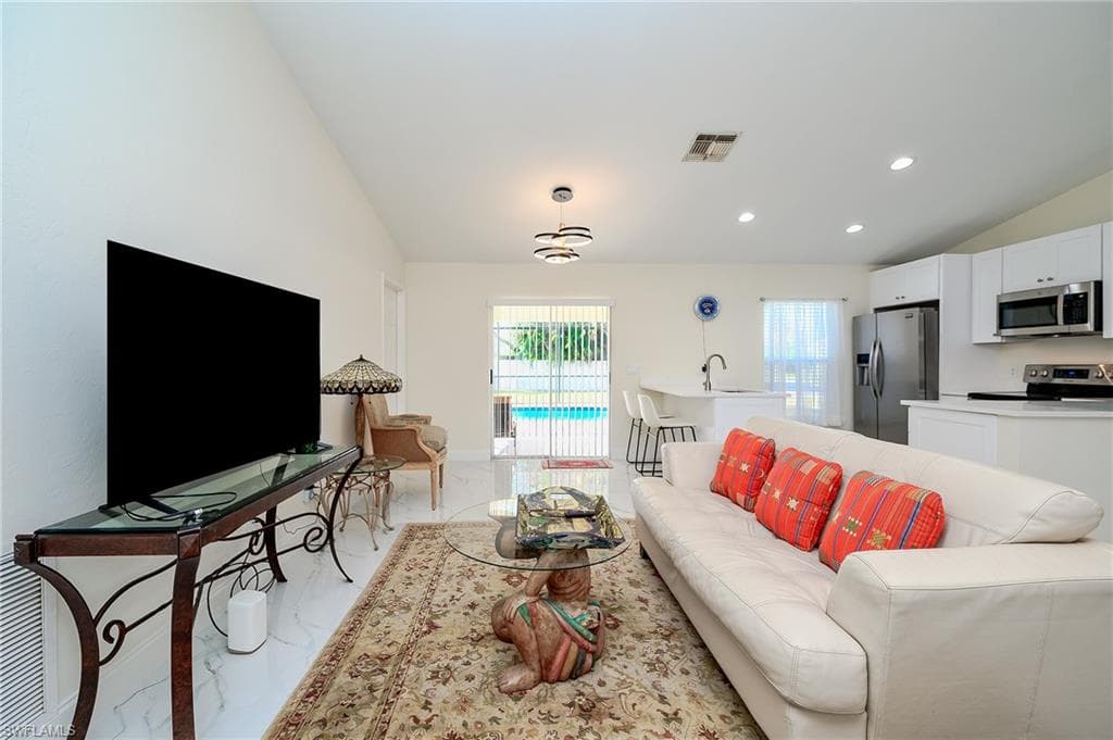 2519 6th ST W-10