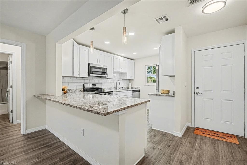 1382 Myerlee Country Club BLVD-4